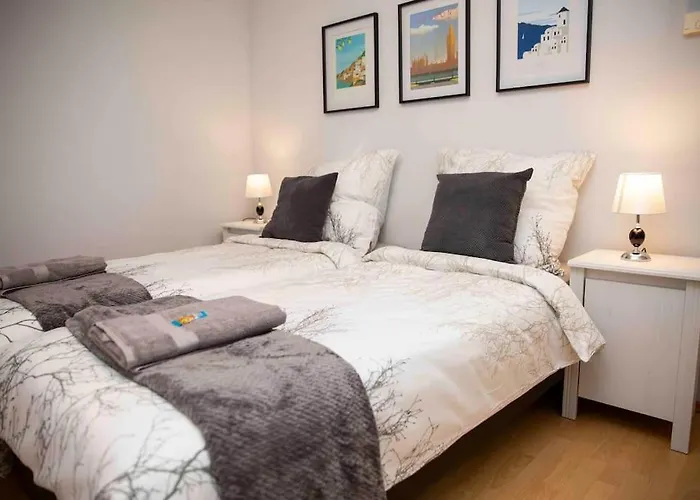 Deluxe Apartment